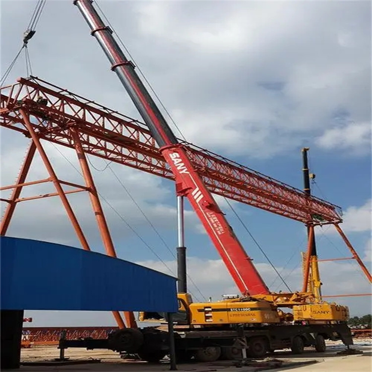 旺苍钢结构吊装